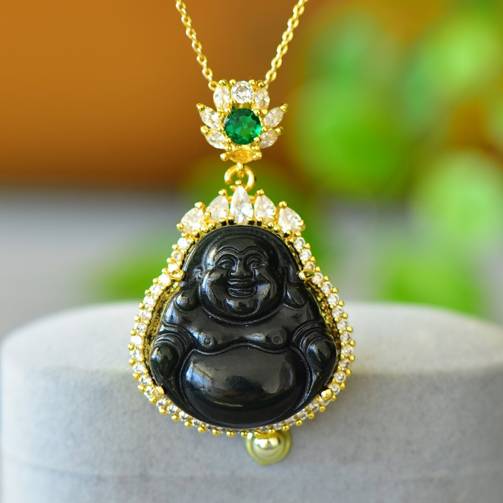 An Exquisite Bronze-Gold Plated Inlaid Green Jade Statue of Maitreya Buddha Necklace,Inlaid Diamond: An Exquisite Bronze-Gold Plated Inlaid Green Jade Statue of Maitreya Buddha Necklace,Inlaid Diamond,Size:25mmx27mm