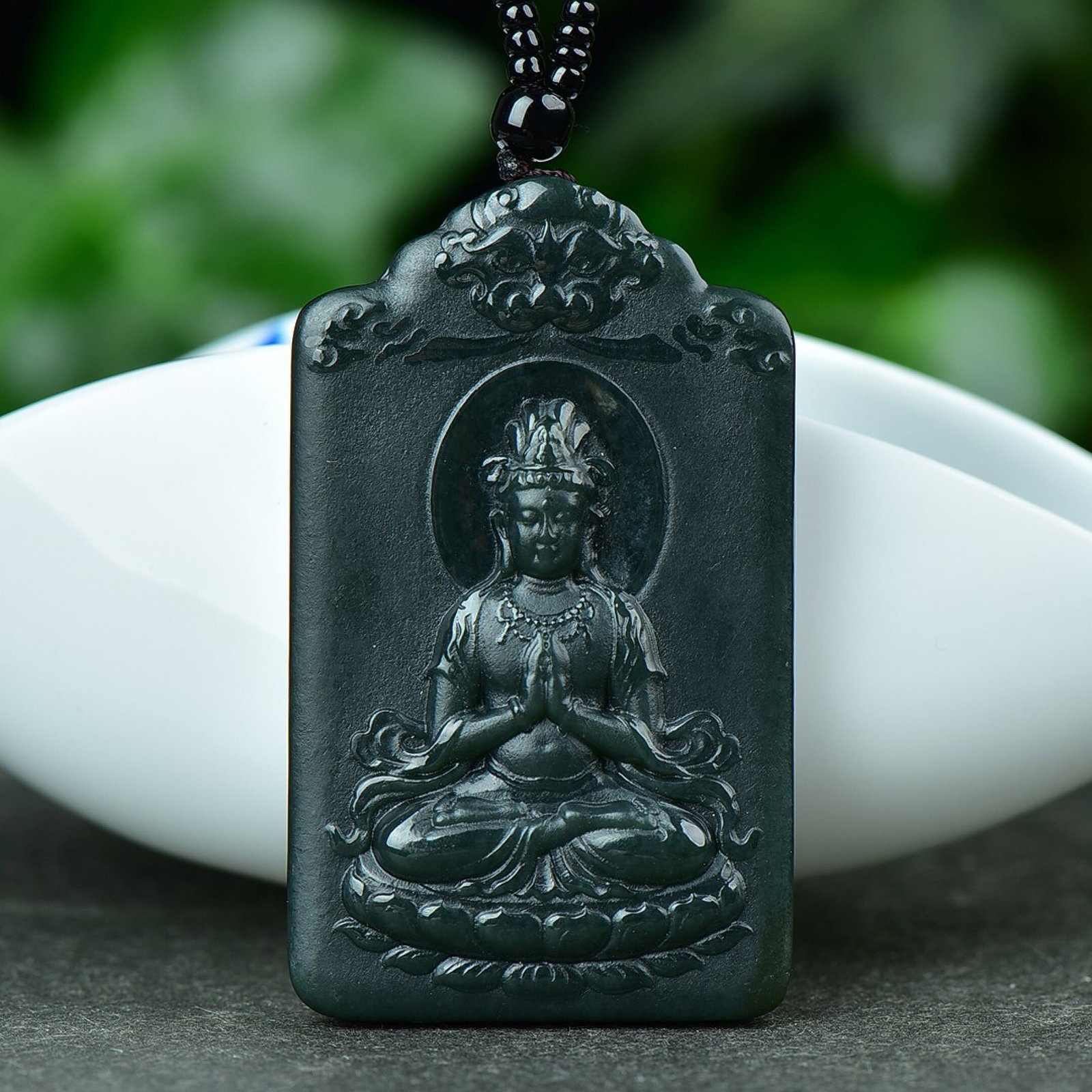 An Exquisite Jasper Statue of Avalokitesvara Pendant: An Exquisite Jasper Statue of Avalokitesvara Pendant,Size:39mmx65mm 碧玉观音挂件