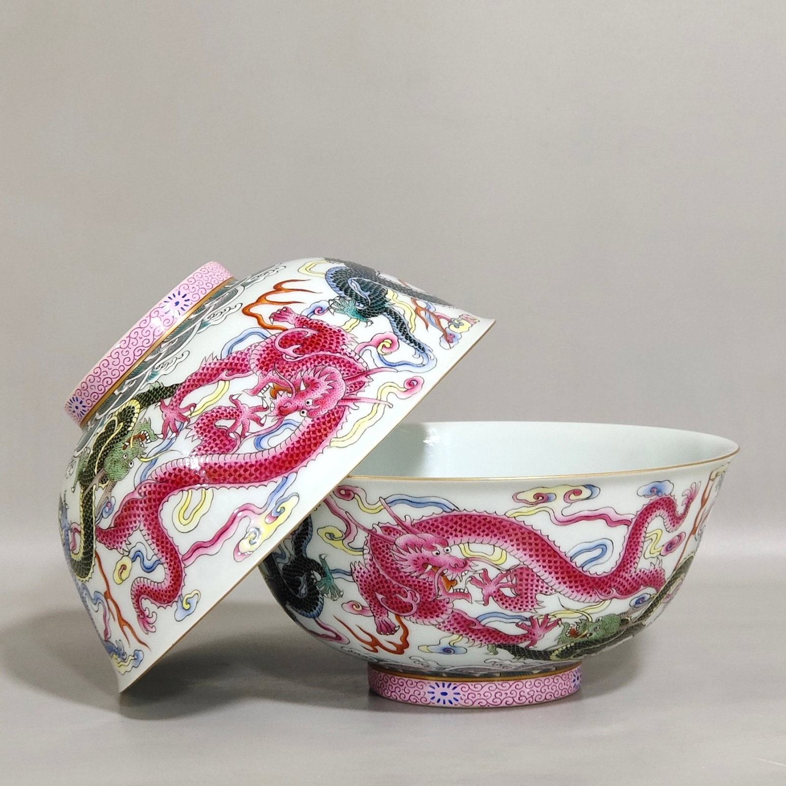 A Pair of Exquisite Famille-Rose Painted Gold Auspicious Cloud and Dragon Pattern Bowls: A Pair of Exquisite Famille-Rose Painted Gold Auspicious Cloud and Dragon Pattern Bowls,Qing Dynasty,China,Yongzheng Six-character Mark,Size:2.7inx6in 一对粉彩描金&