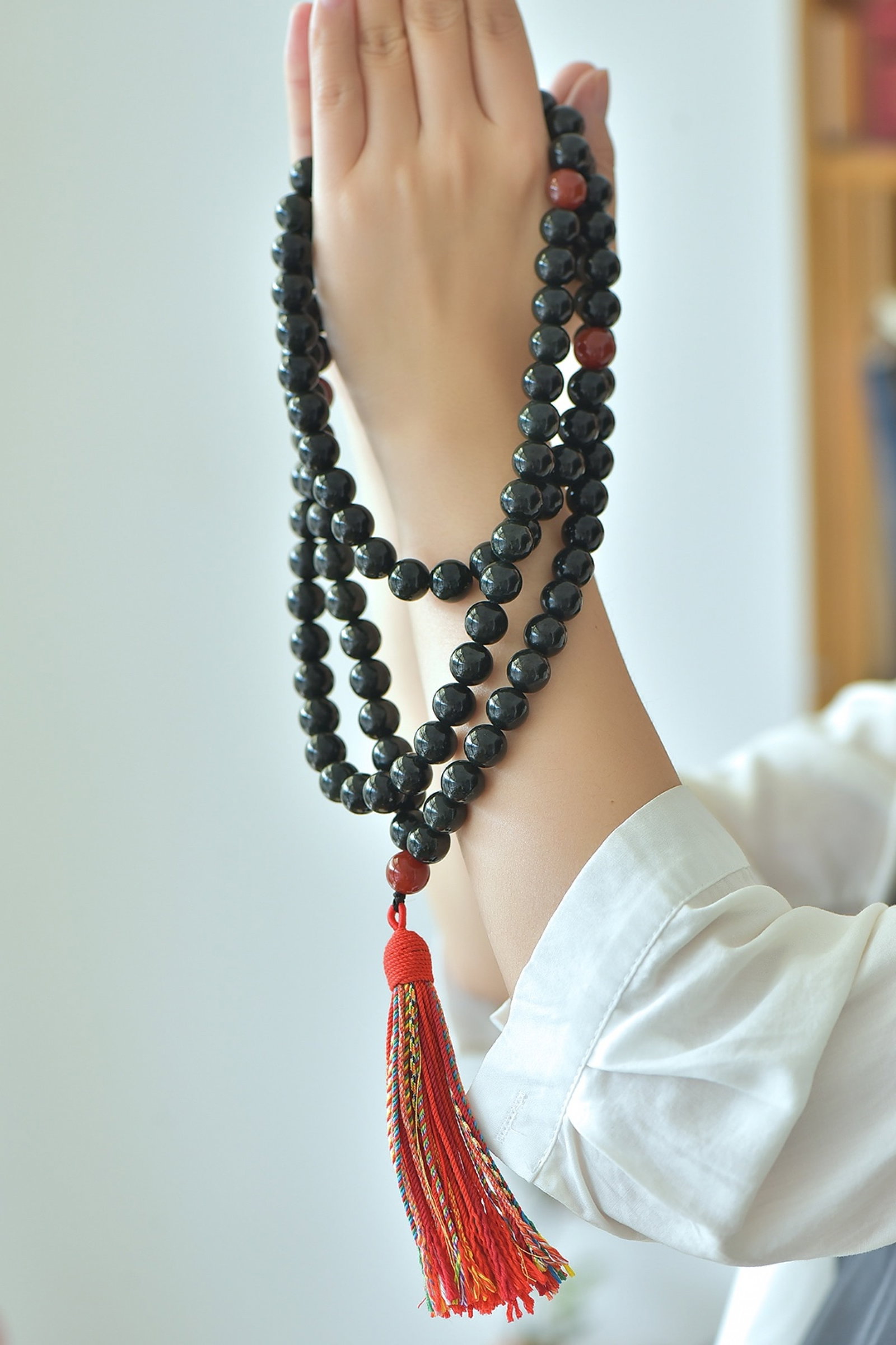 An Exquisite Sapphire Necklace: An Exquisite Sapphire Necklace,Size:12mm