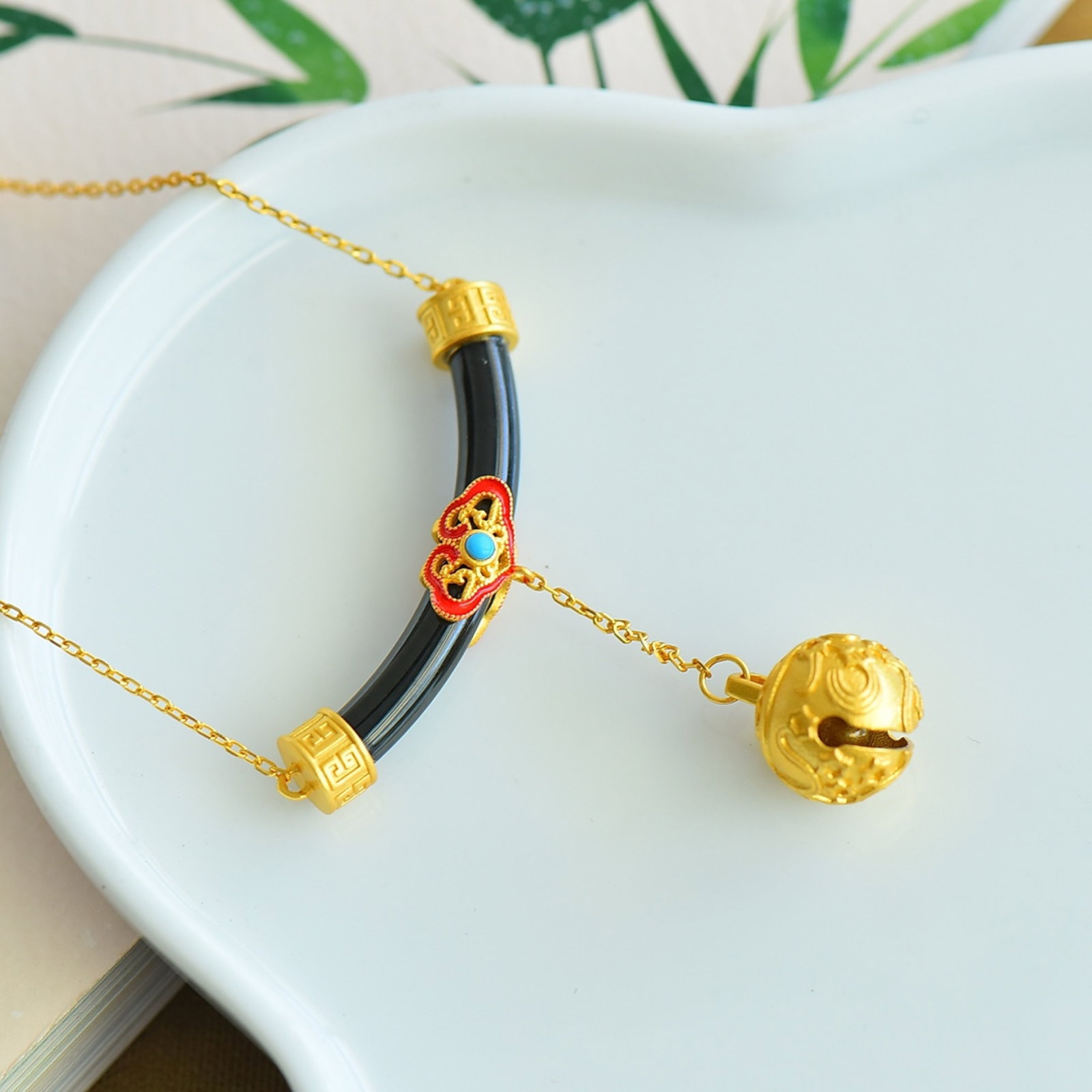 An Exquisite Sterling Silver-Gold Plated Inlaid Black Jade Enamel Pendant: An Exquisite Sterling Silver-Gold Plated Inlaid Black Jade Enamel Pendant 纯银镀金镶黑玉珐琅吊坠