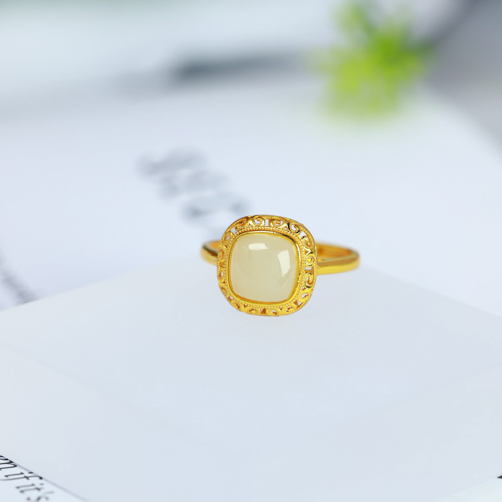 A Sterling Silver and White Jade Square Ring - 2