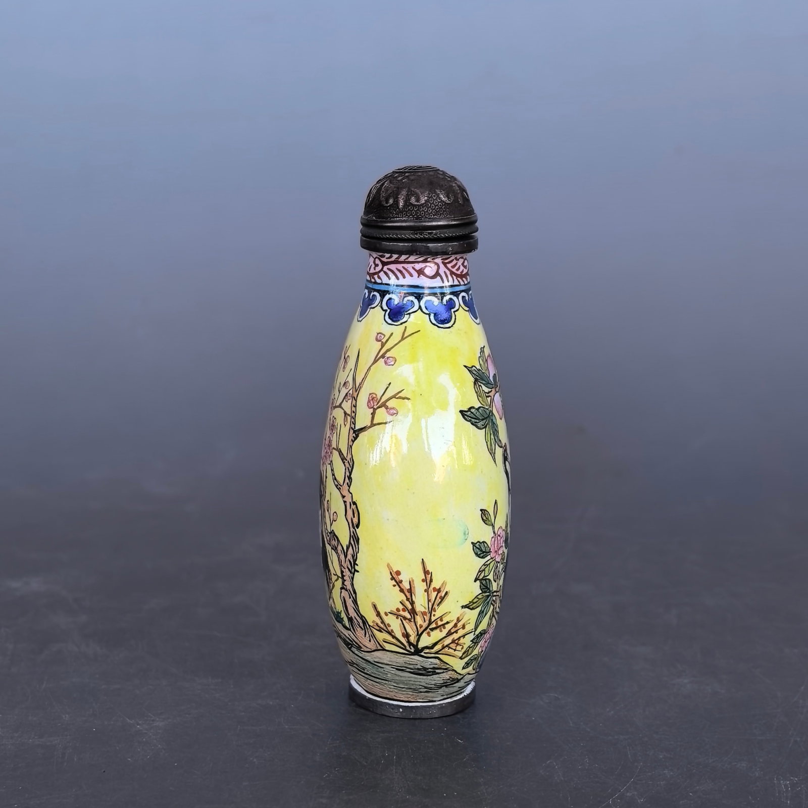 An Exquisite Painted Enamel Crane Pattern Snuff Bottle - 7