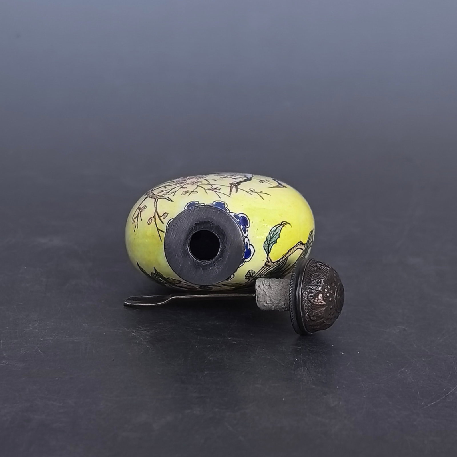 An Exquisite Painted Enamel Crane Pattern Snuff Bottle - 8