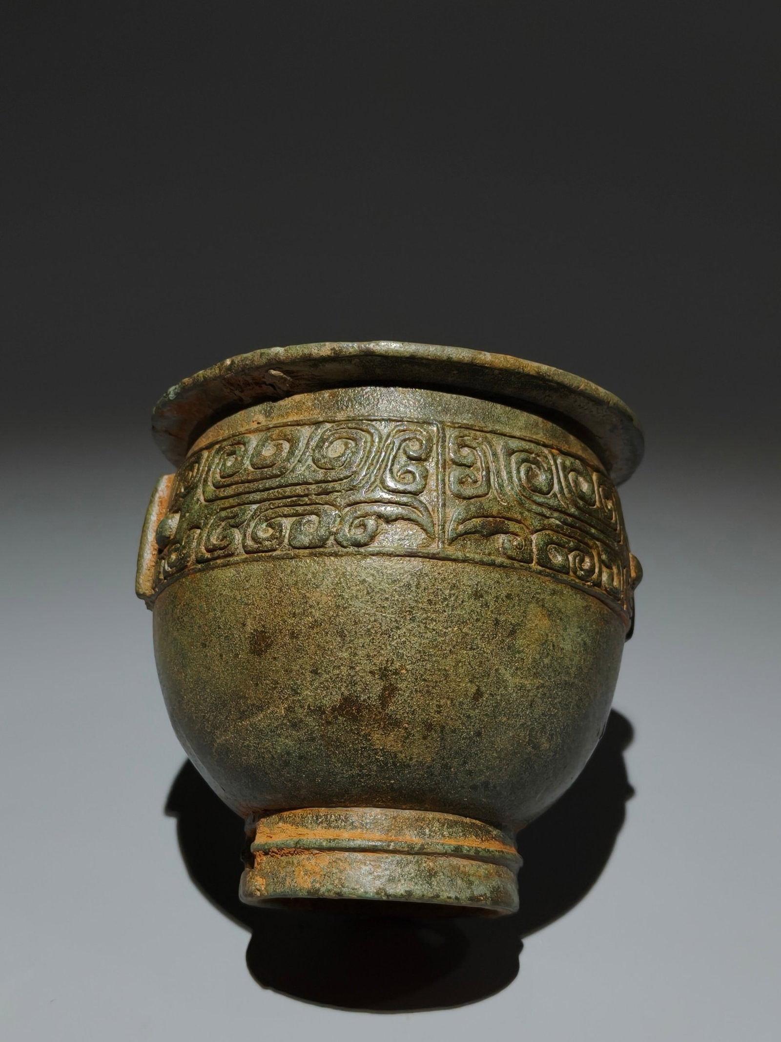 An Archaic Bronze Beast-Face Pattern Jar - 4