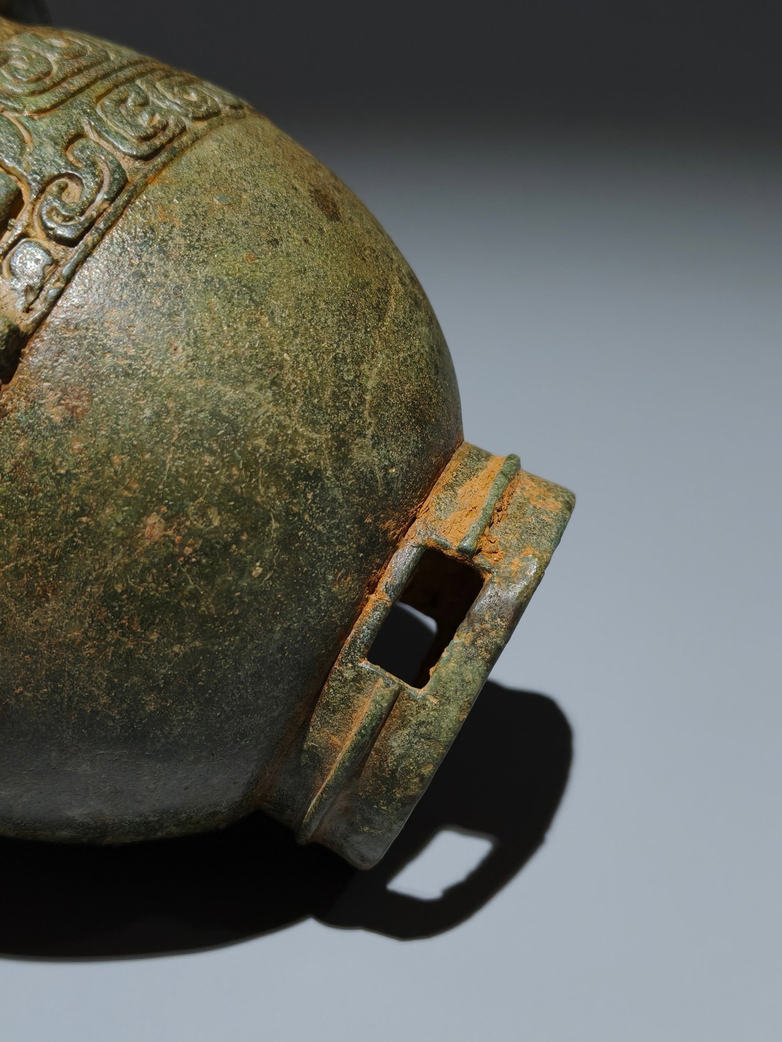 An Archaic Bronze Beast-Face Pattern Jar - 6