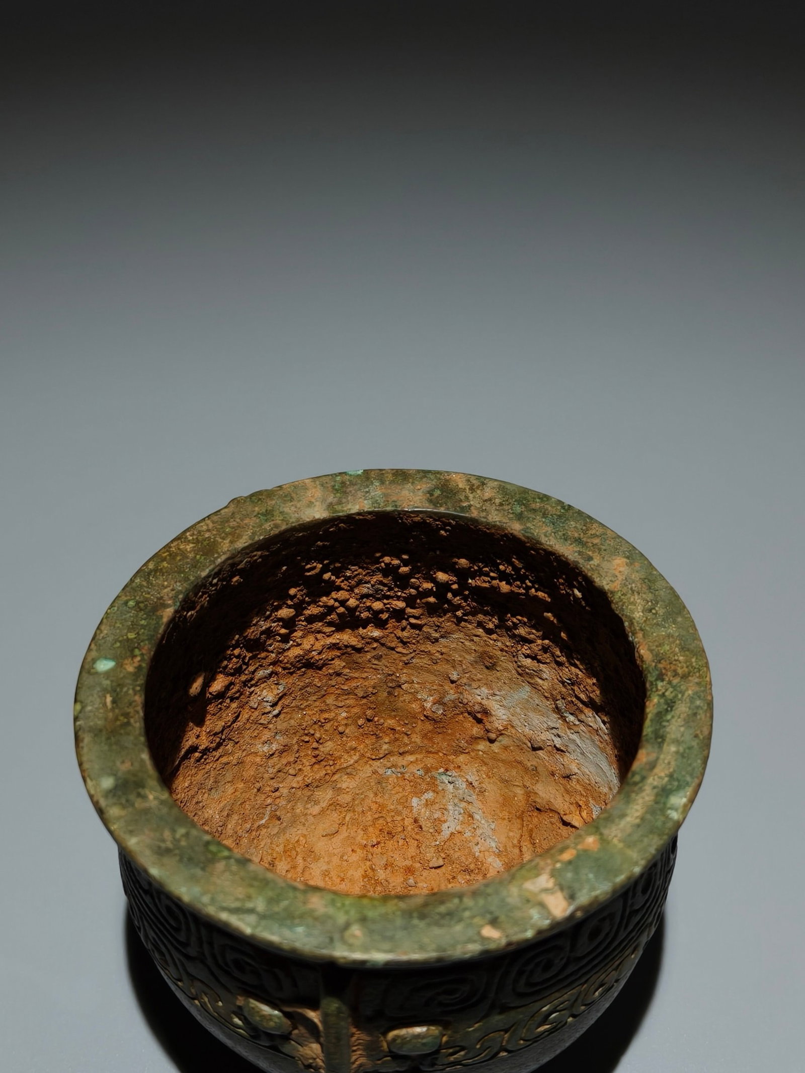 An Archaic Bronze Beast-Face Pattern Jar - 8