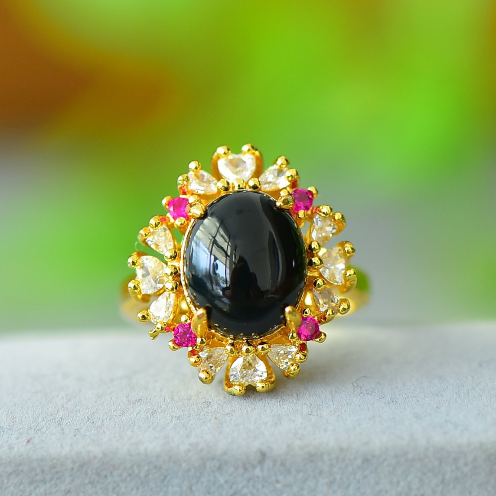 An Exquisite Bronze-Gold Plated Inlaid Green Jade Ring,Inlaid Diamond: An Exquisite Bronze-Gold Plated Inlaid Green Jade Ring,Inlaid Diamond,Size:10mmx12mm 铜镀金镶青玉戒指,嵌钻石