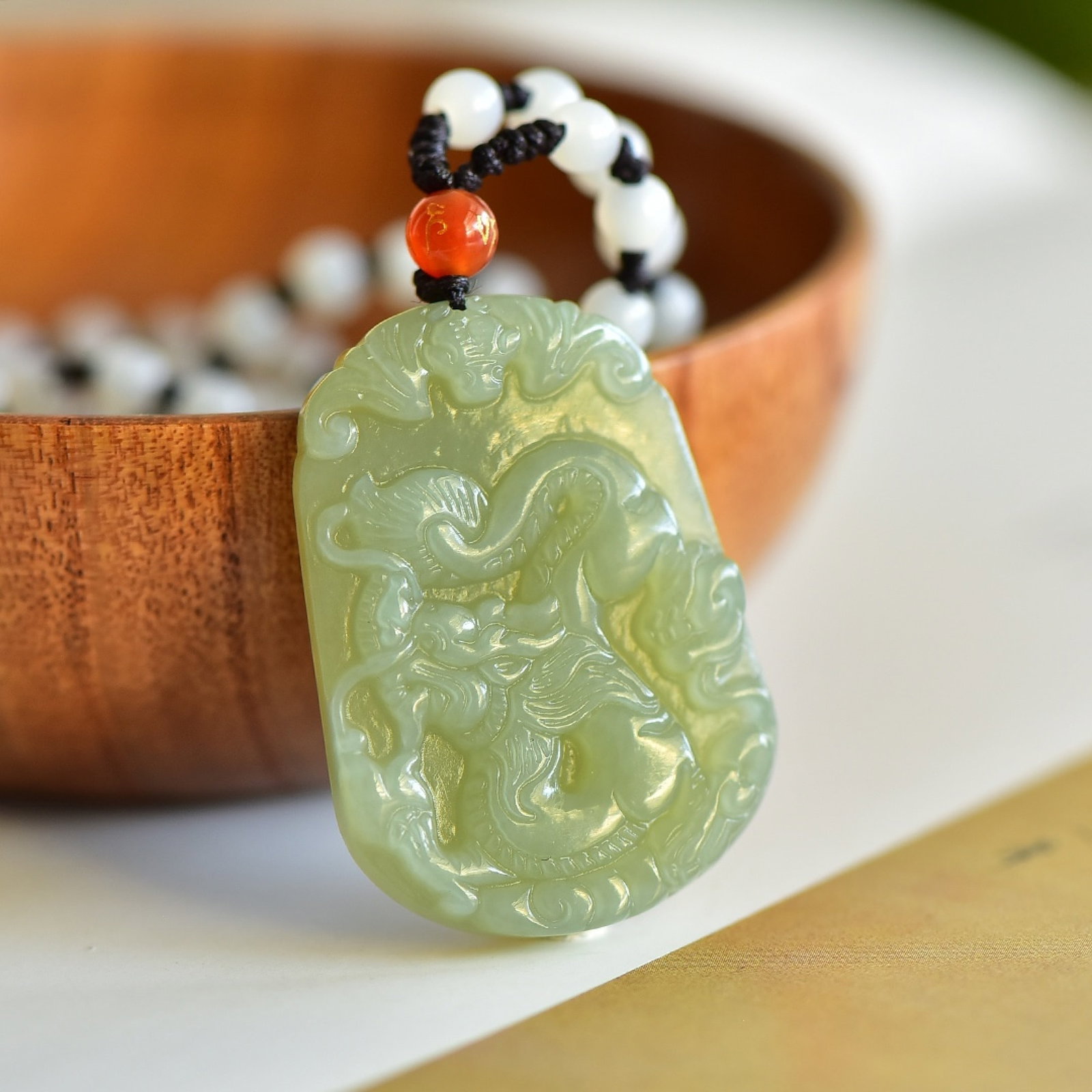 An Exquisite White Jade Dragon Pattern Pendant - 3