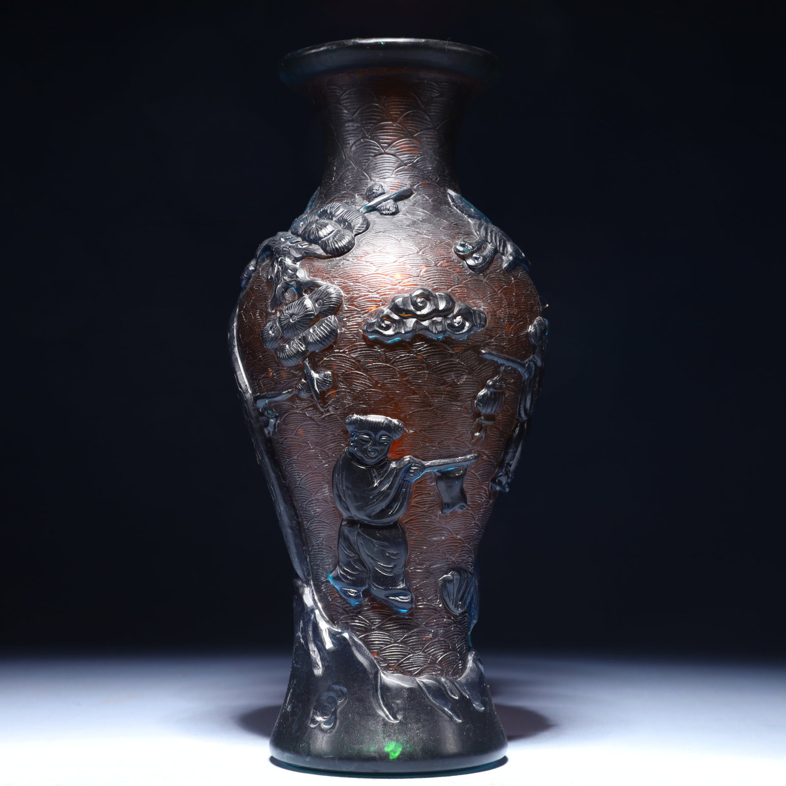 An Exquisite Glass Figure Pattern Vase: An Exquisite Glass Figure Pattern Vase,Qing Dynasty,China,Qianlong Four-character Mark,Size:4.7inx10.6in,Weight:1450g 琉璃人物纹瓶,中国清代,