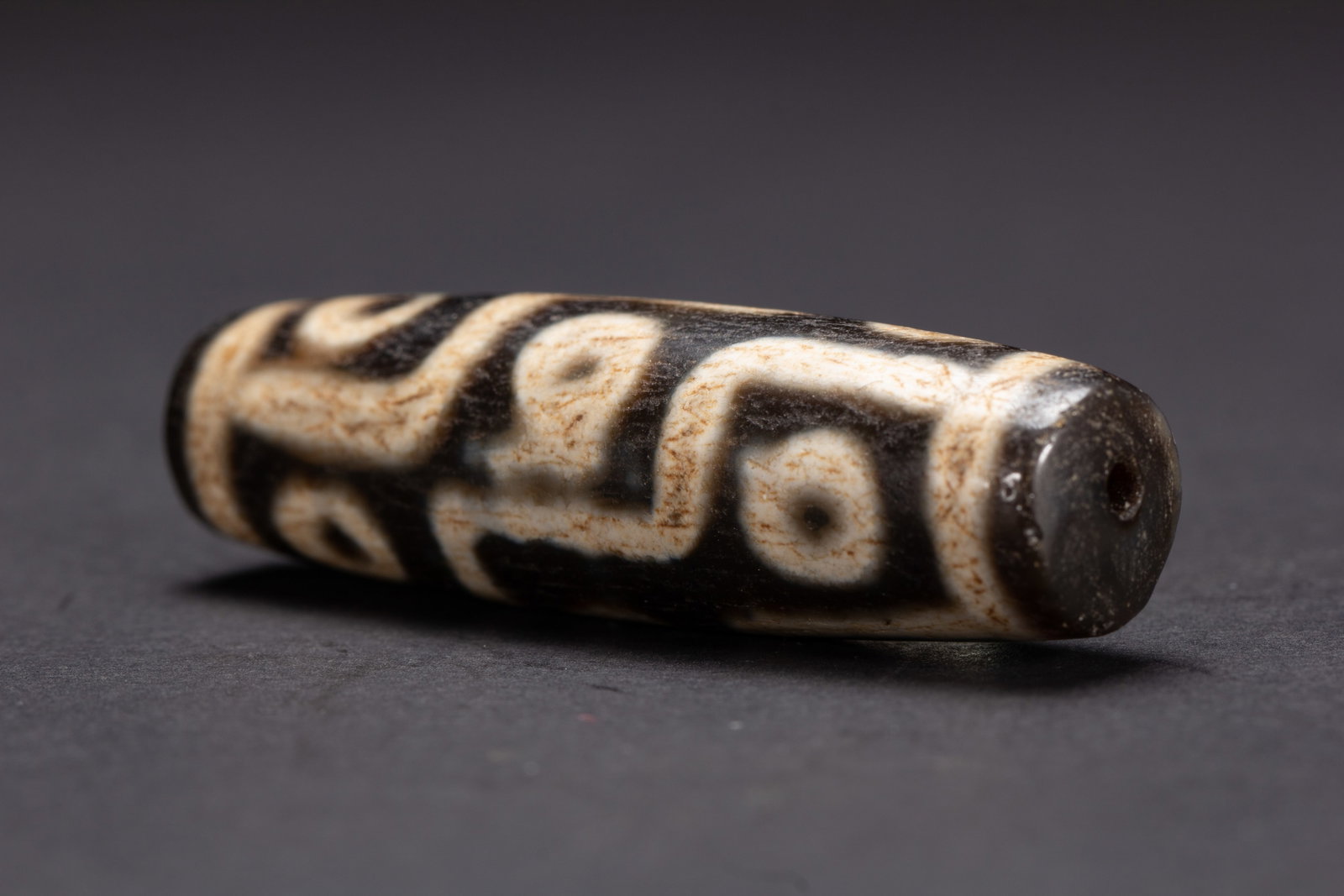 An Exquisite Dzi Bead - 7