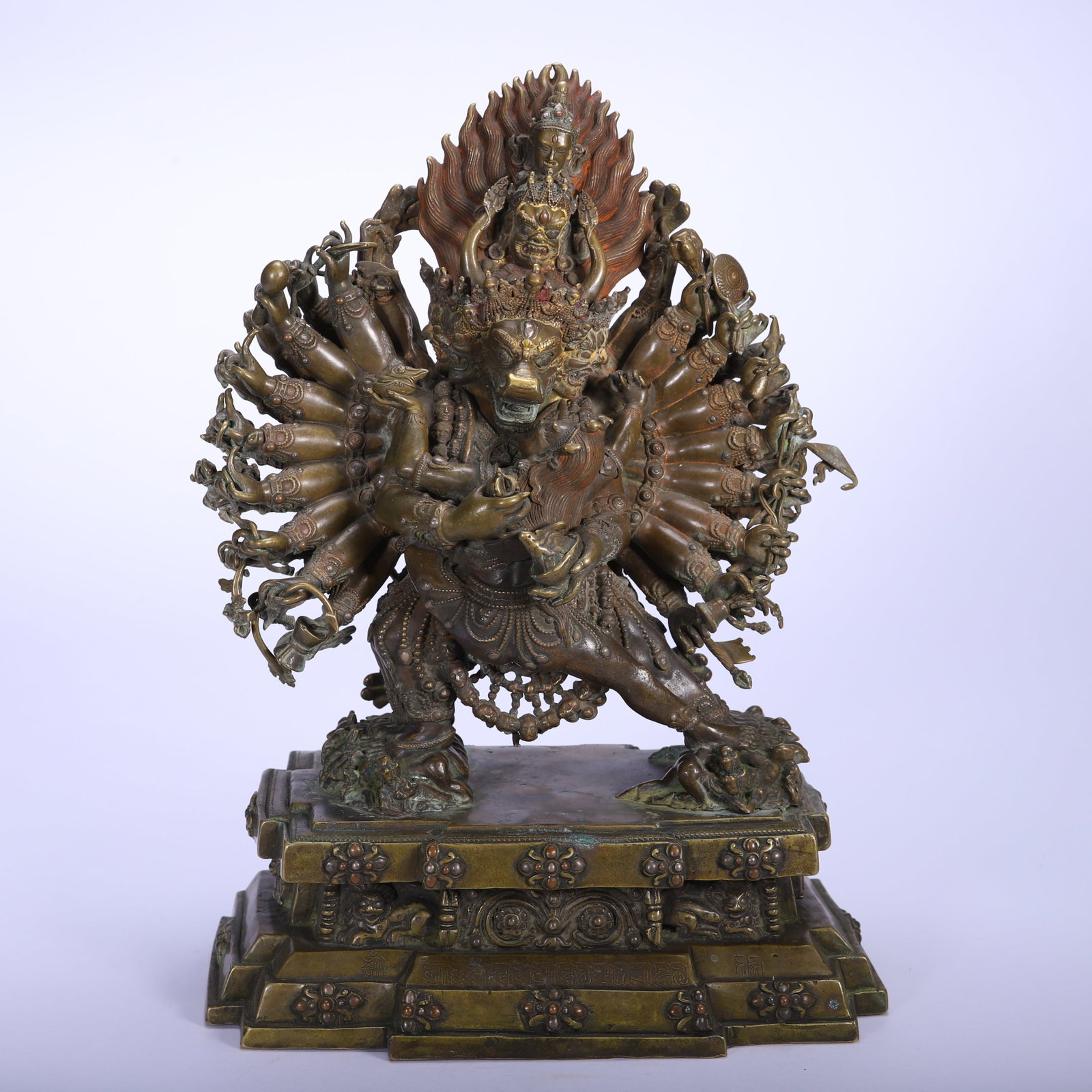 An Exquisite Gilded Bronze Statue Of Yamantaka Vajra: An Exquisite Gilded Bronze Statue Of Yamantaka Vajra,Qing Dynasty,China. Dimensions:8.3inx5.5inx11.8in. Weight:5780g,铜鎏金大威德金刚造像,&#