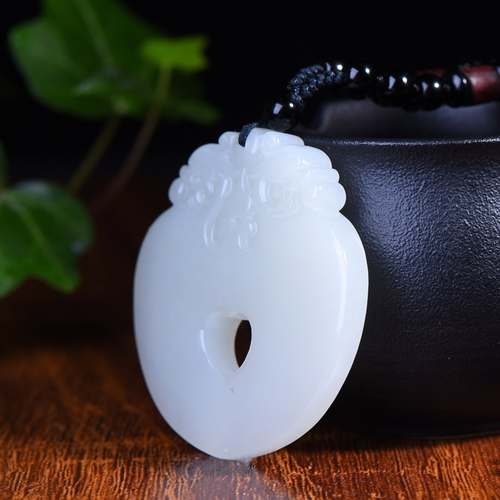 An Exquisite White Jade Dragon Pattern Pendant - 4