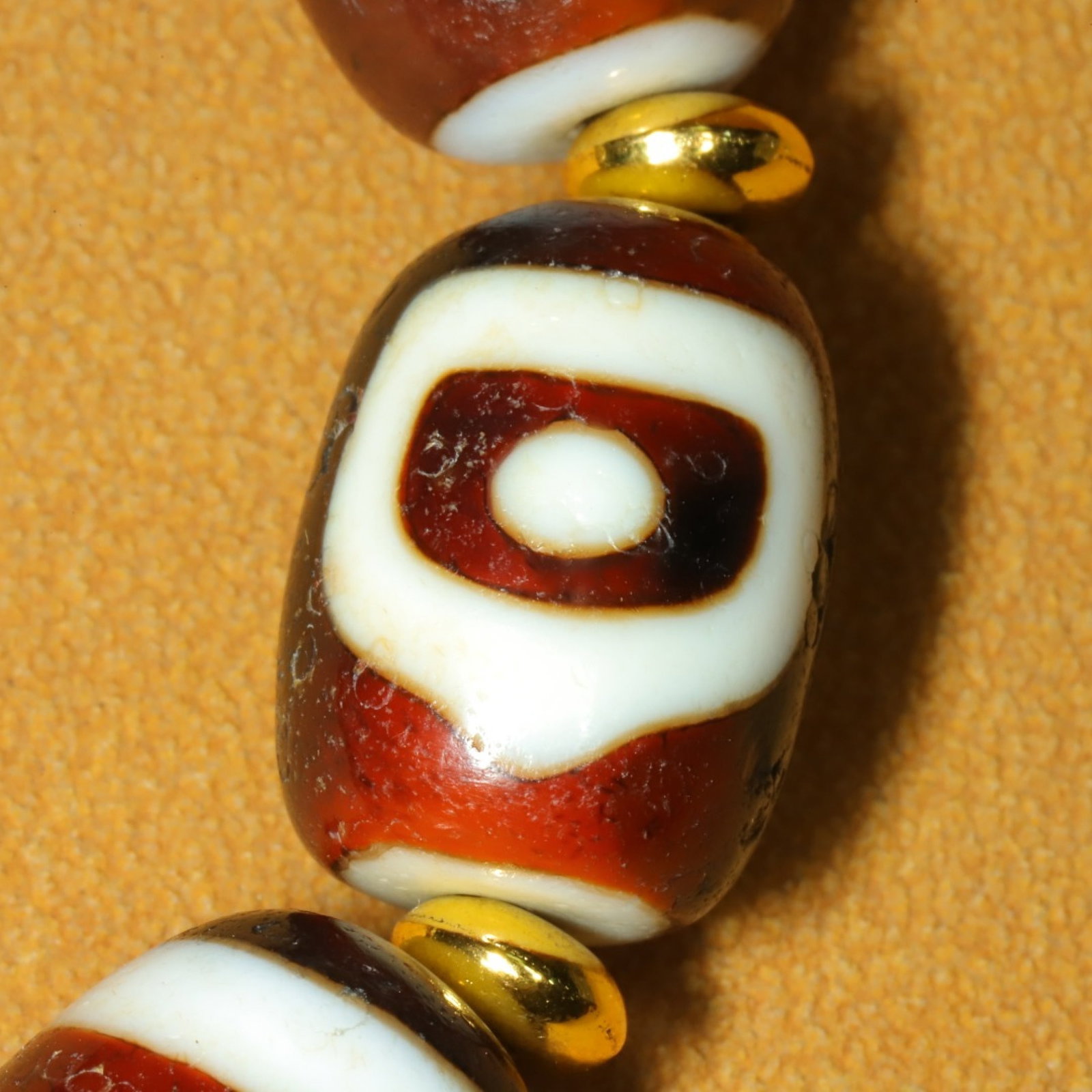 An Exquisite Dzi Bead Bracelets - 7