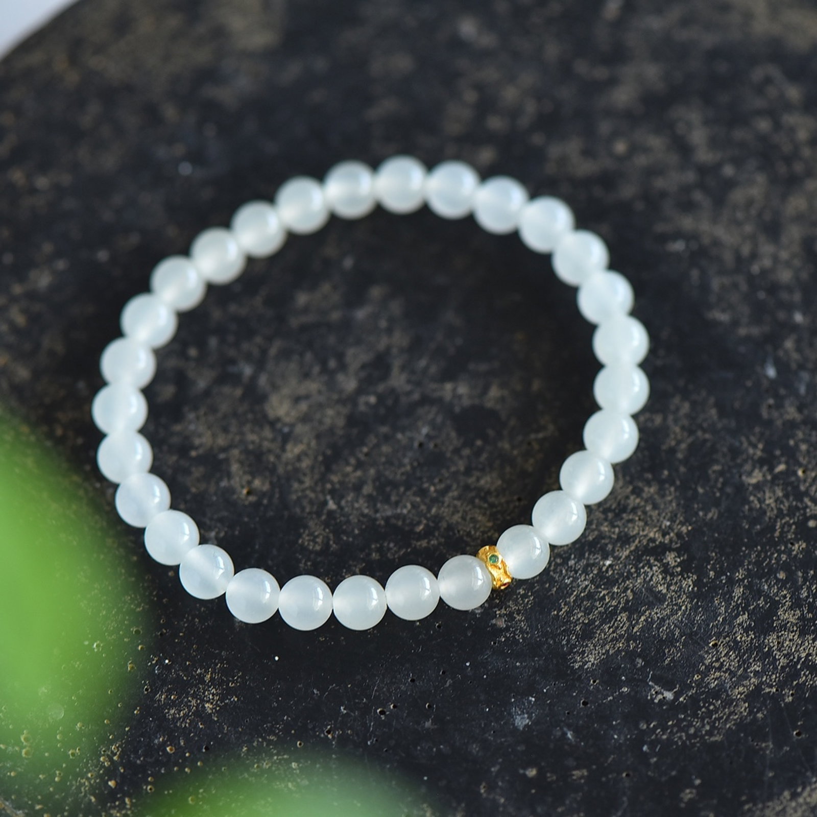 An Exquisite White Jade Bracelets - 2