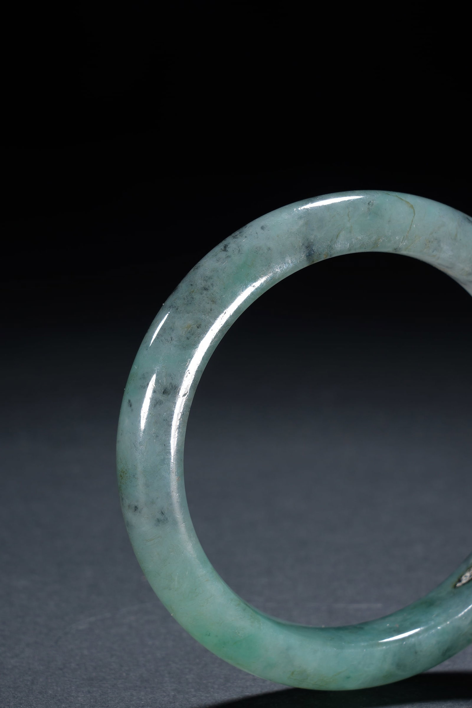 An Exquisite Floating Flower Jadeite Bangle - 3