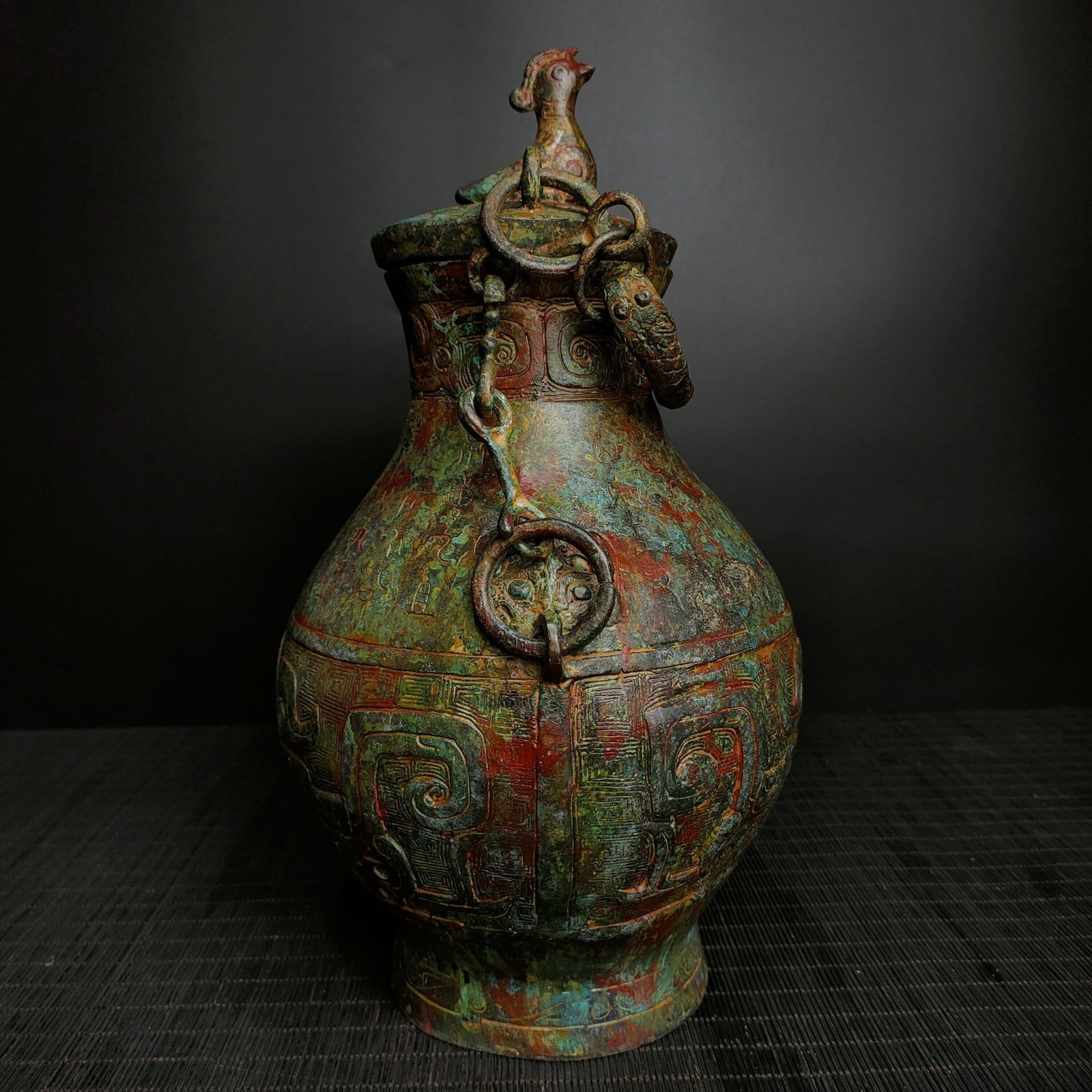 A Fine Bronze Loop-Handled Pot With Phoenix Knob And Dragon Pattern - 6