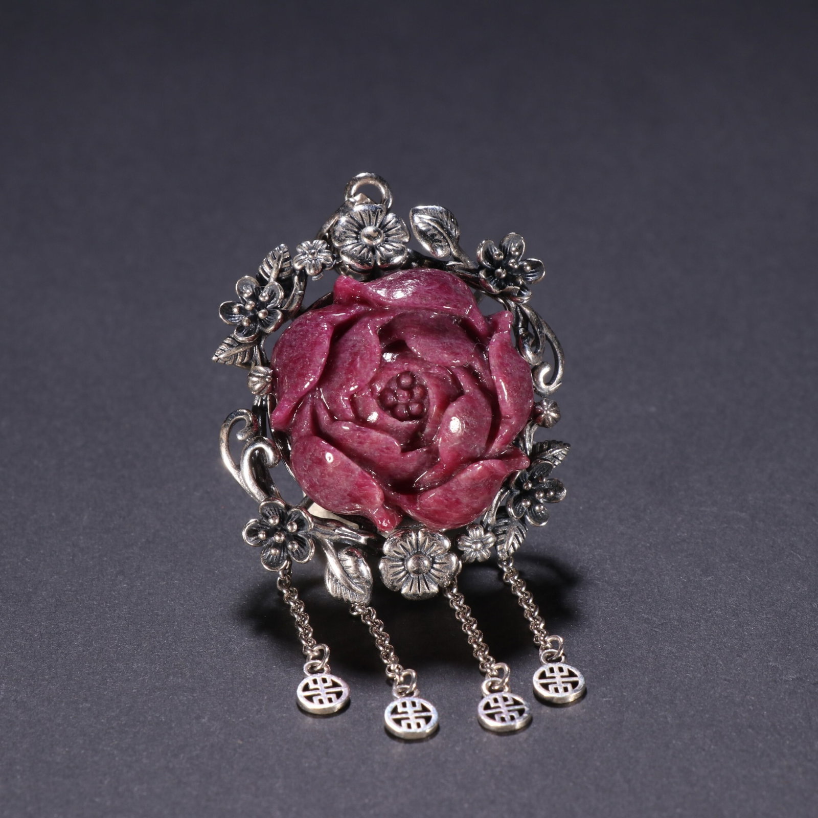 An Exquisite Pure Silver Pendant Inlaid With Ruby And Lotus Pattern: An Exquisite Pure Silver Pendant Inlaid With Ruby And Lotus Pattern,China Qing Dynasty,Dimensions:1.6inx1.4in,Weight:25.8g,纯银嵌红宝石莲花纹ý