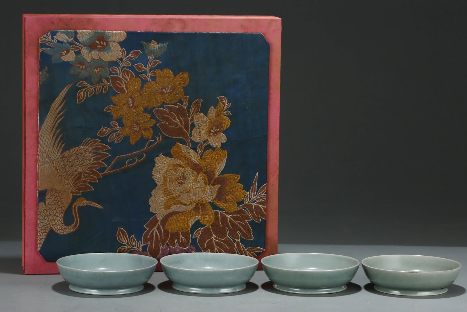 An Exquisite Ru Kiln Fenghua Brush Washer Inlaid With Mother-Of-Pearl And Painted With Four Great: An Exquisite Ru Kiln Fenghua Brush Washer Inlaid With Mother-Of-Pearl And Painted With Four Great Beauties,Song Dynasty,China,With Mark,Size:1.6inx5.8in,汝窑奉华螺锚