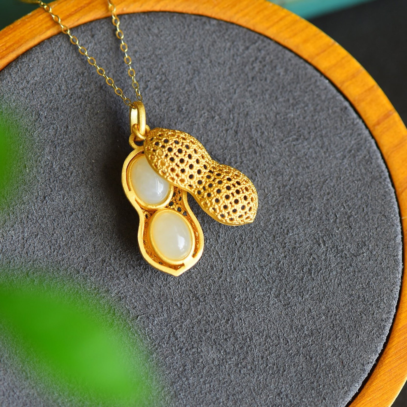 An Exquisite Sterling Silver-Gold Plated Inlaid White Jade Pendant: An Exquisite Sterling Silver-Gold Plated Inlaid White Jade Pendant 纯银镀金镶白玉吊坠