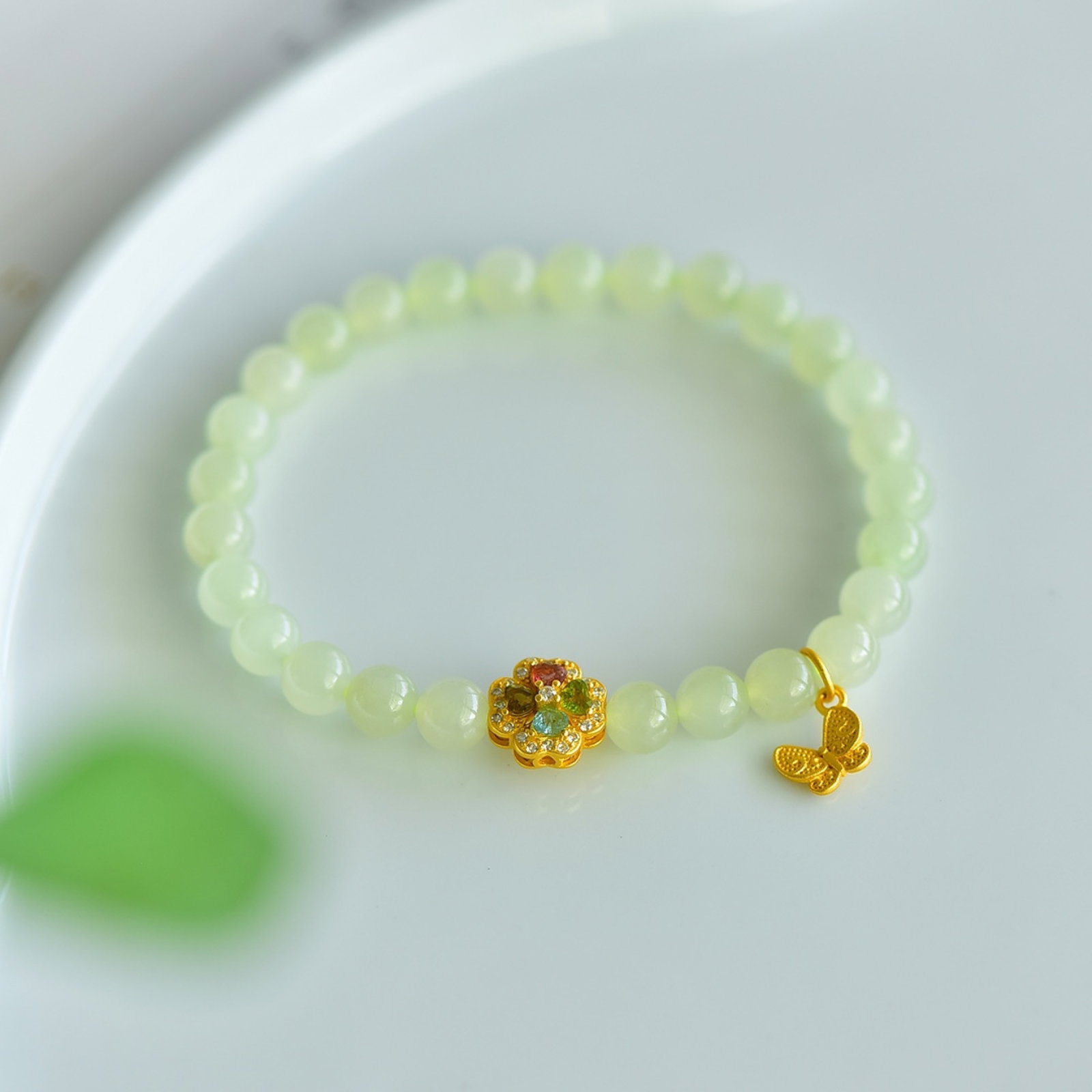 An Exquisite Greenish Jade Bracelets: An Exquisite Greenish Jade Bracelets,Size:6mm 青白玉手串