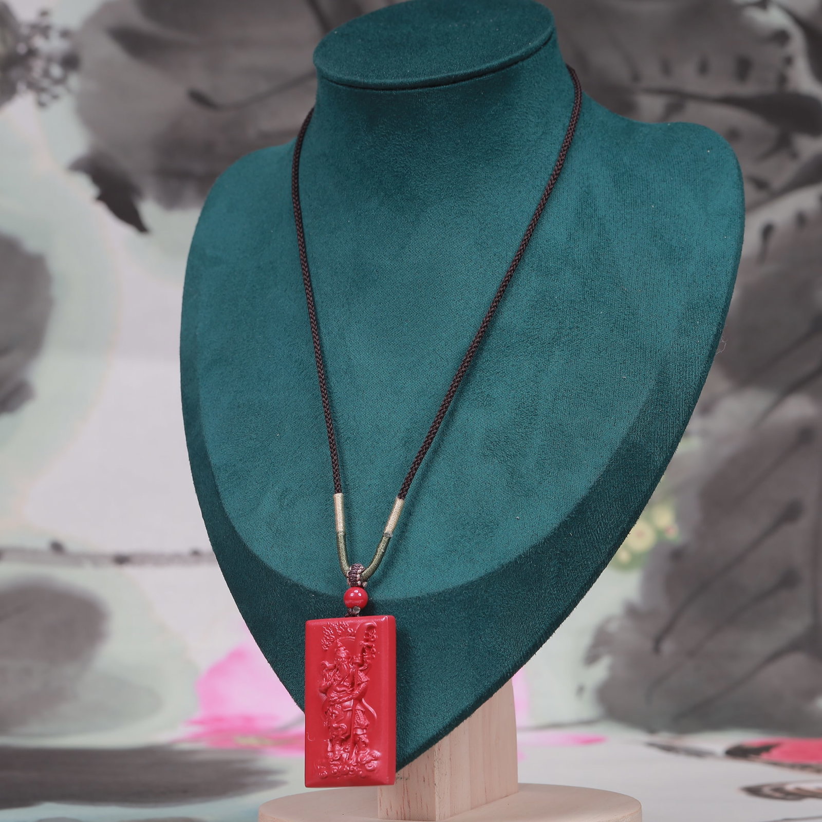 An Exquisite Cinnabar Figure Pattern Pendant - 4