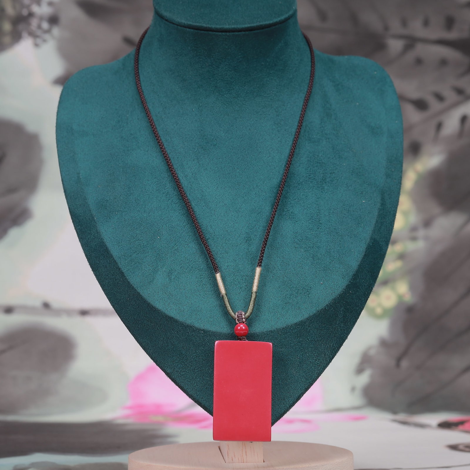An Exquisite Cinnabar Figure Pattern Pendant - 7