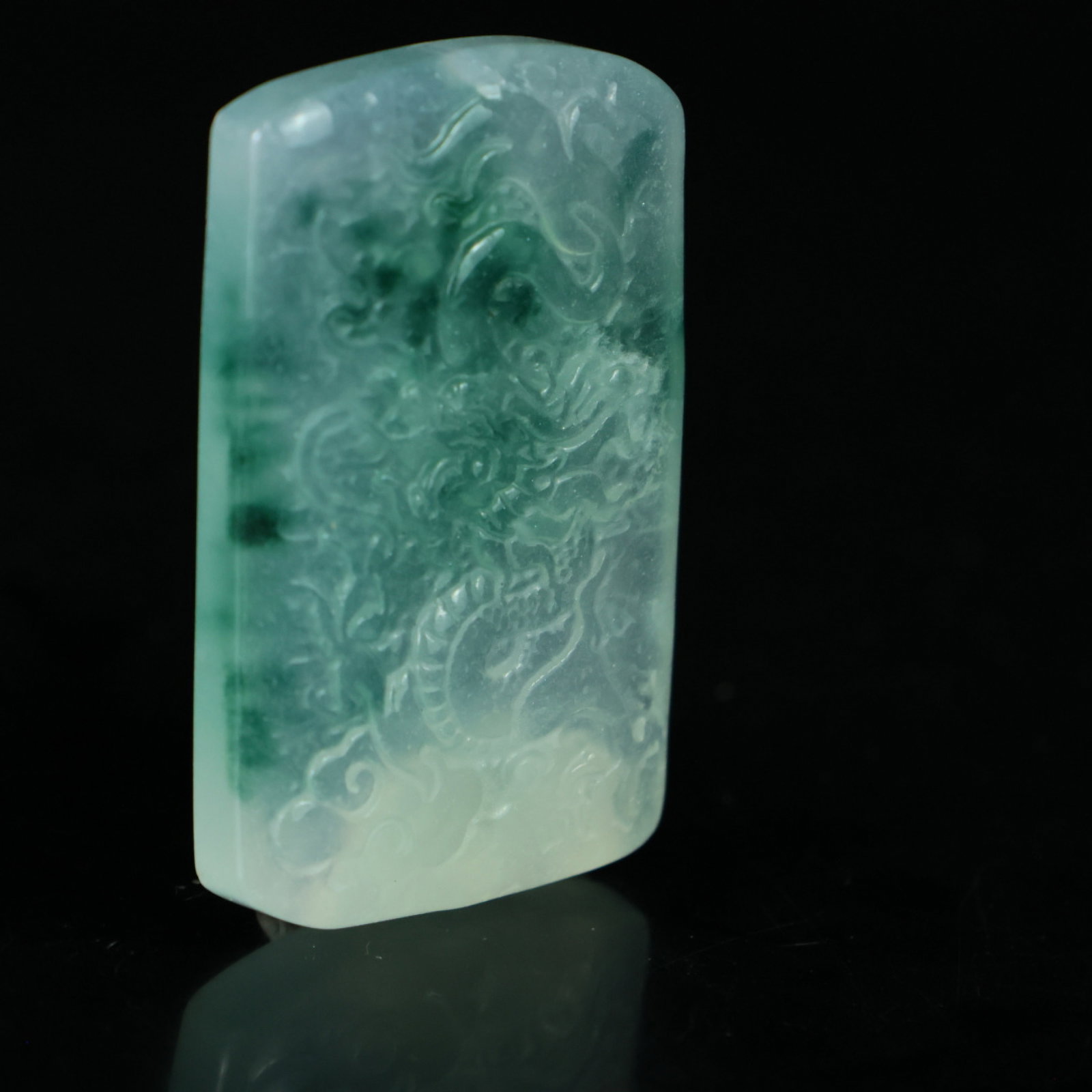 An Exquisite Jadeite Dragon Pattern Pendant - 3