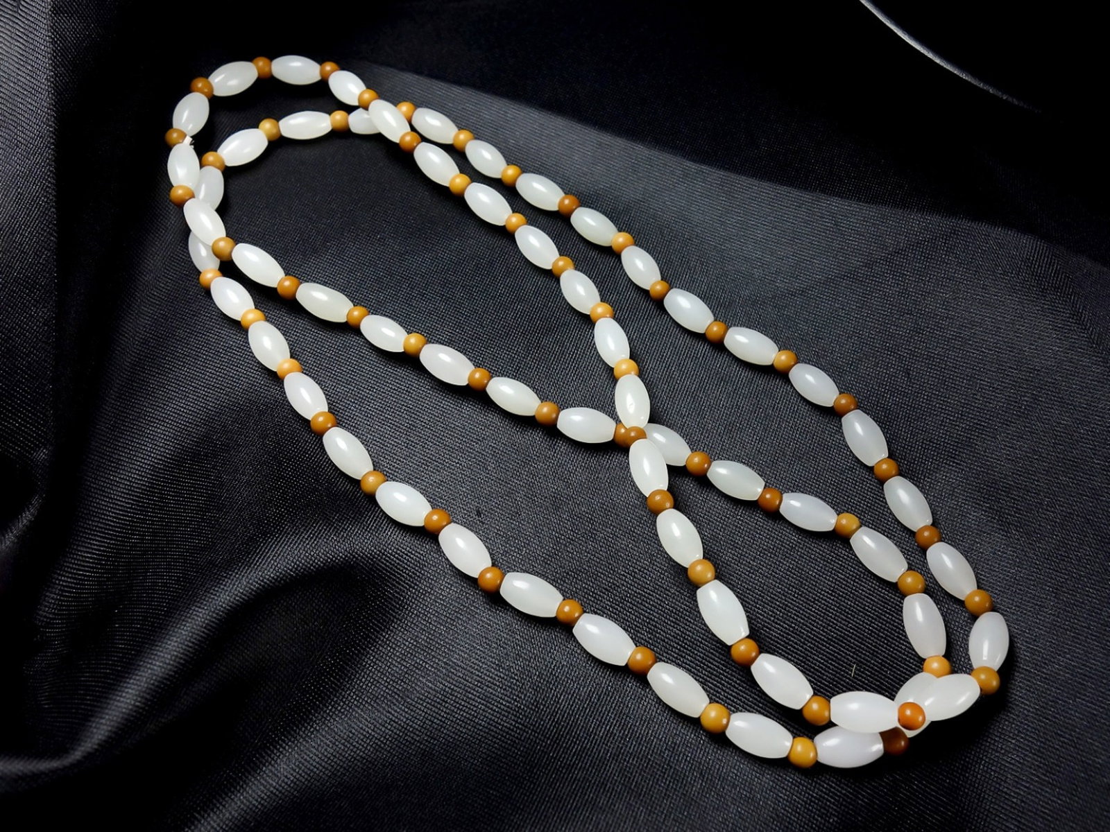 An Exquisite White Jade Bracelets - 5