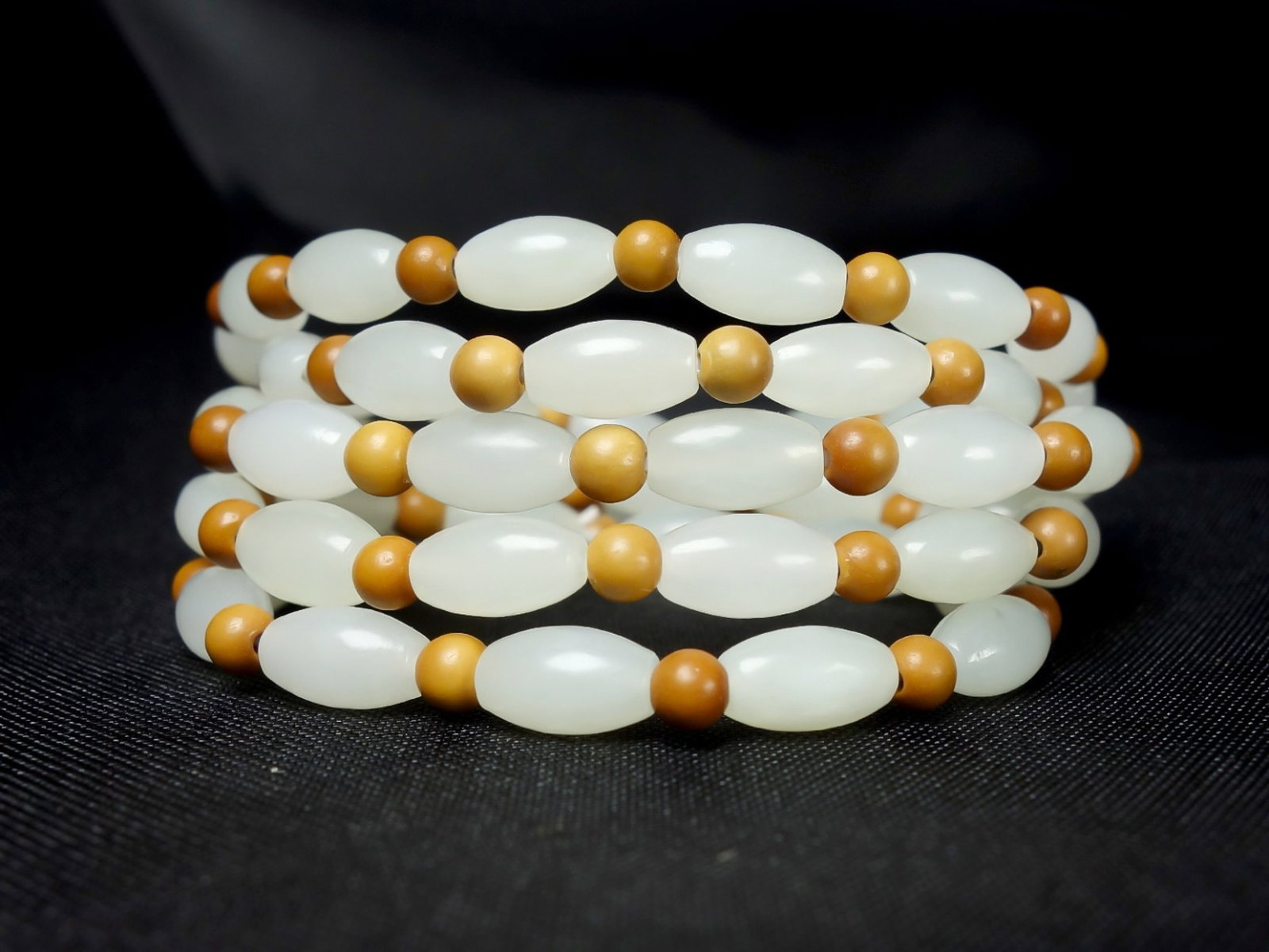 An Exquisite White Jade Bracelets - 6