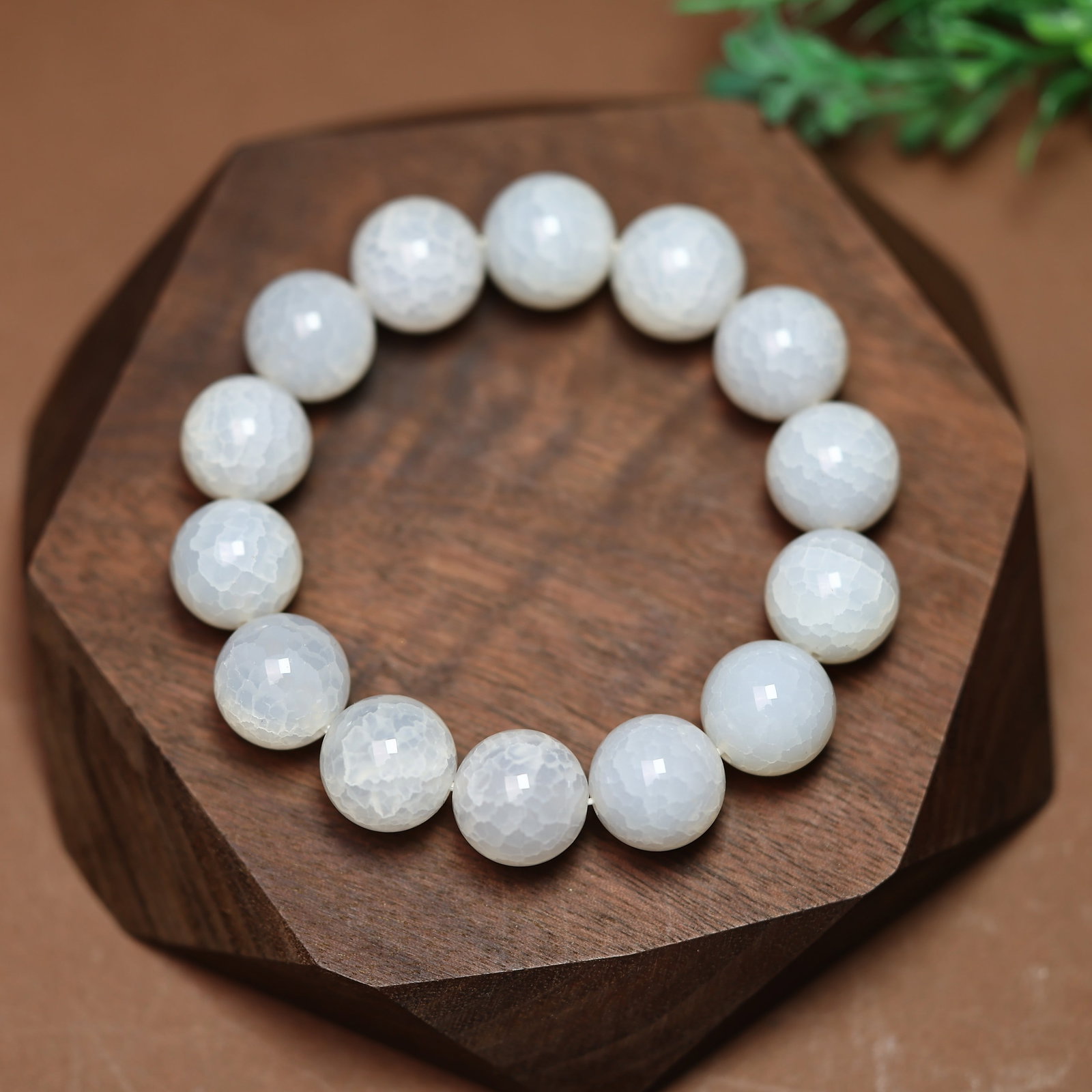 An Exquisite White Jade Bracelets - 2