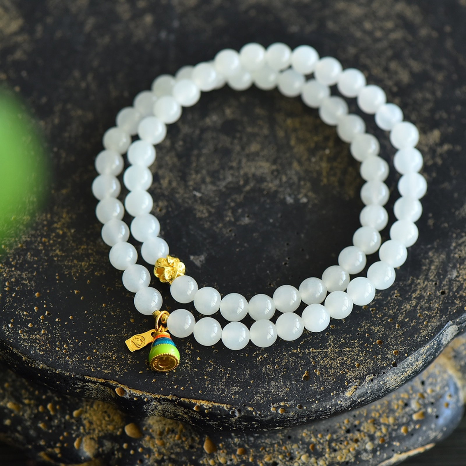 An Exquisite White Jade Bracelets - 2