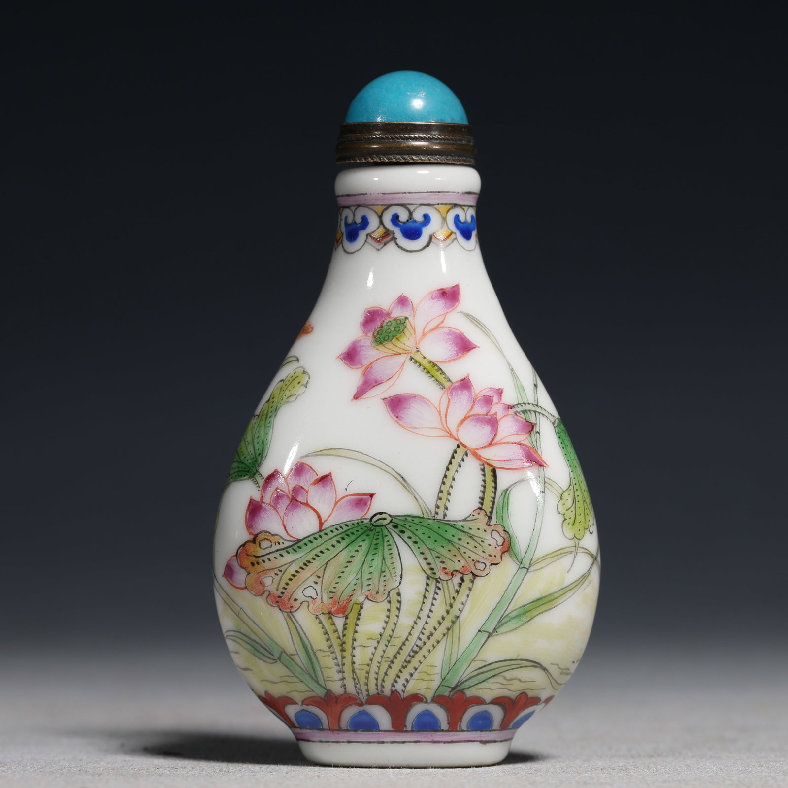 An Exquisite Painted Enamel Flower and Bird Pattern Porcelain Snuff Bottle: An Exquisite Painted Enamel Flower and Bird Pattern Porcelain Snuff Bottle,Qing Dynasty,China,Qianlong Mark,Size:1.6inx3.1in 瓷胎画珐琅彩花鸟纹