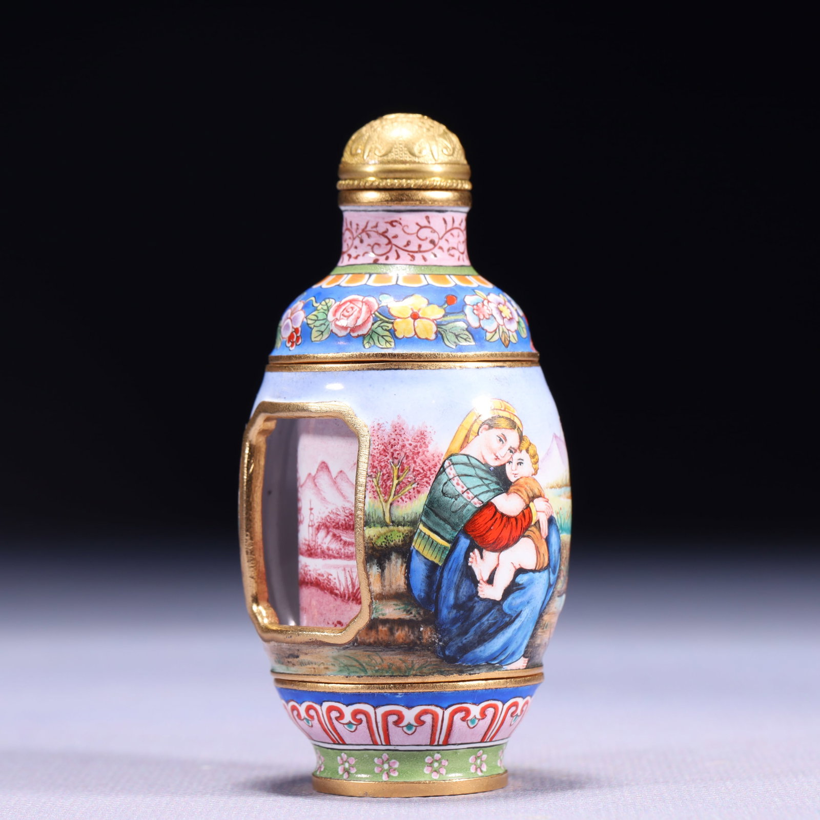 An Exquisite Painted Enamel Figure Pattern Snuff Bottle - 6