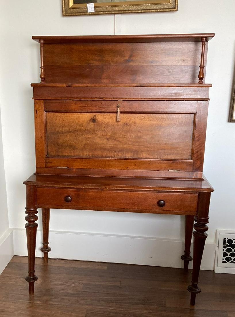 Postmaster's desk (1 of 5)