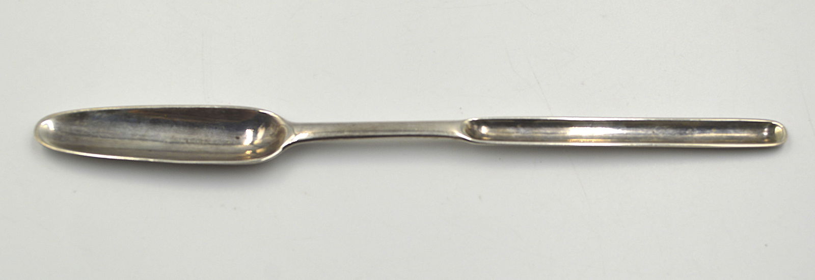 Sterling Silver Irish Antique Georgian Marrow Scoop: Sterling Silver Hallmarked antique Dublin Georgian marrow scoop Weight: 40.8 grams Measures: 7.5 inches long