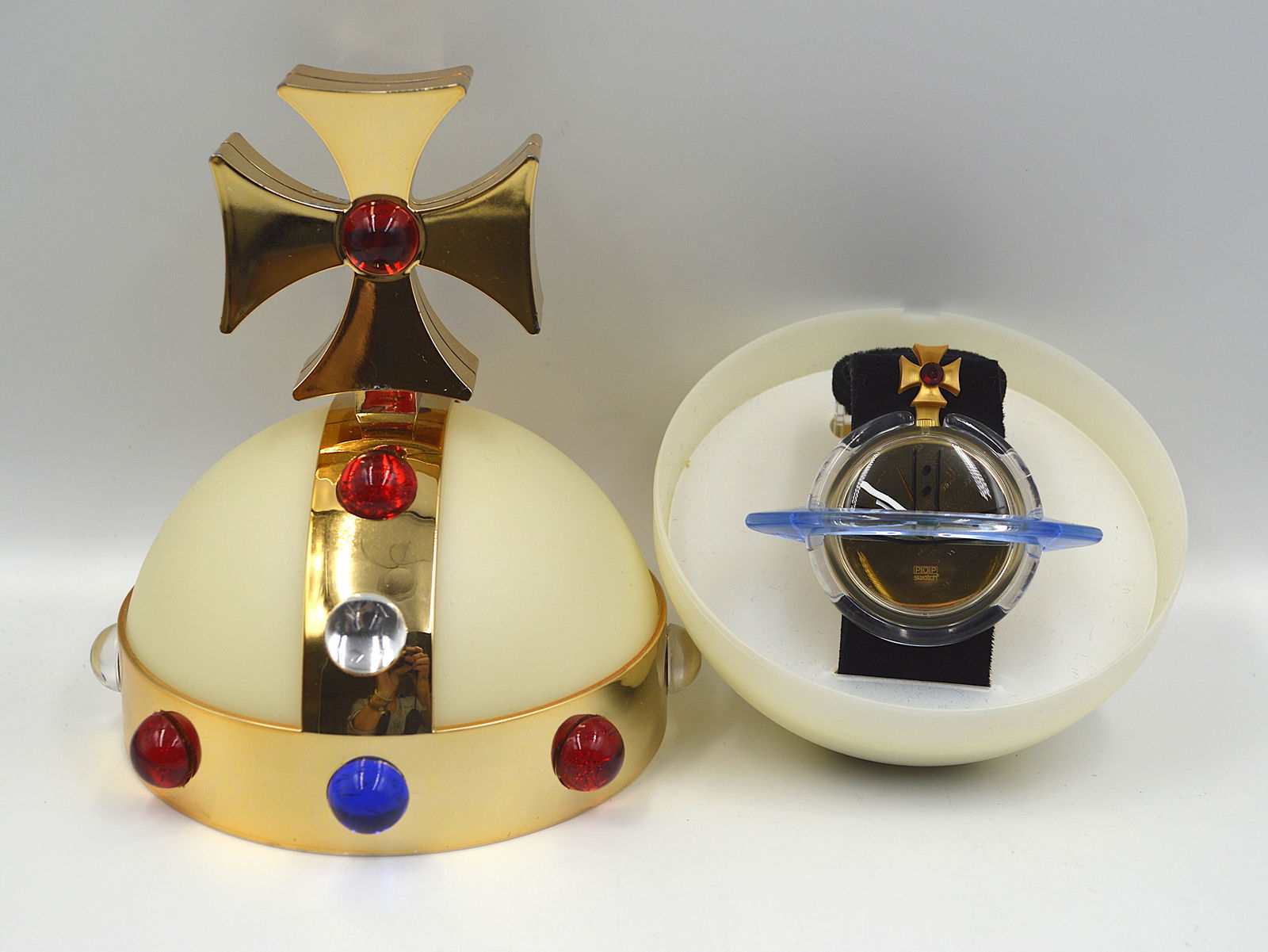 Vivienne Westwood Swatch: Vivienne Westwood Swatch in original box with original packaging. Needs Battery.