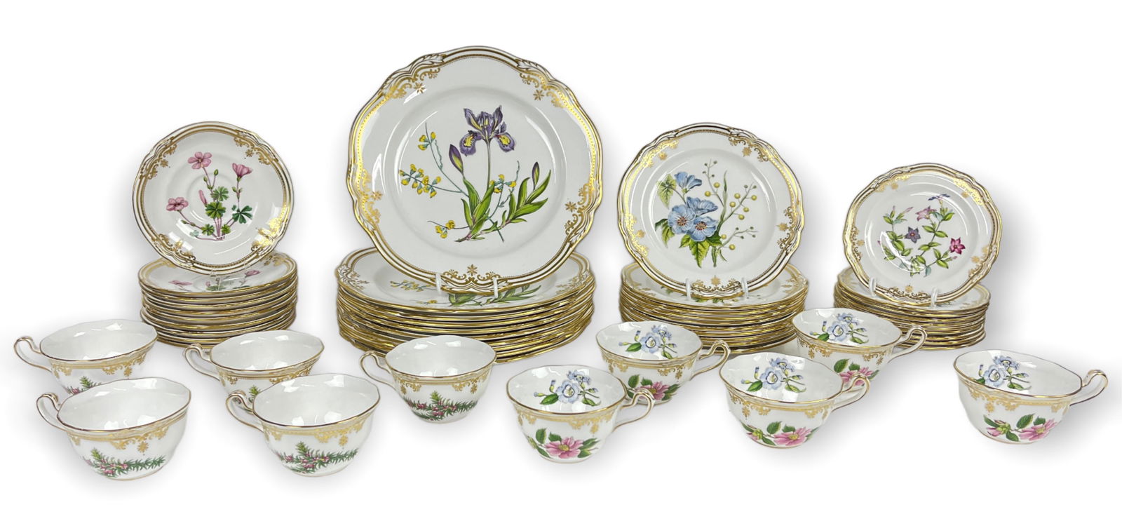 (50 pc) Spode Stafford Flowers Fine Bone China Set: (10) 11" Dinner Plates (10) 8" Salad Plates (10) 6" Bread/Dessert Plates (10) Cups (10) Saucers Set in very good condition with no chips or cracks seen. A few plates have minor residue and need cleani