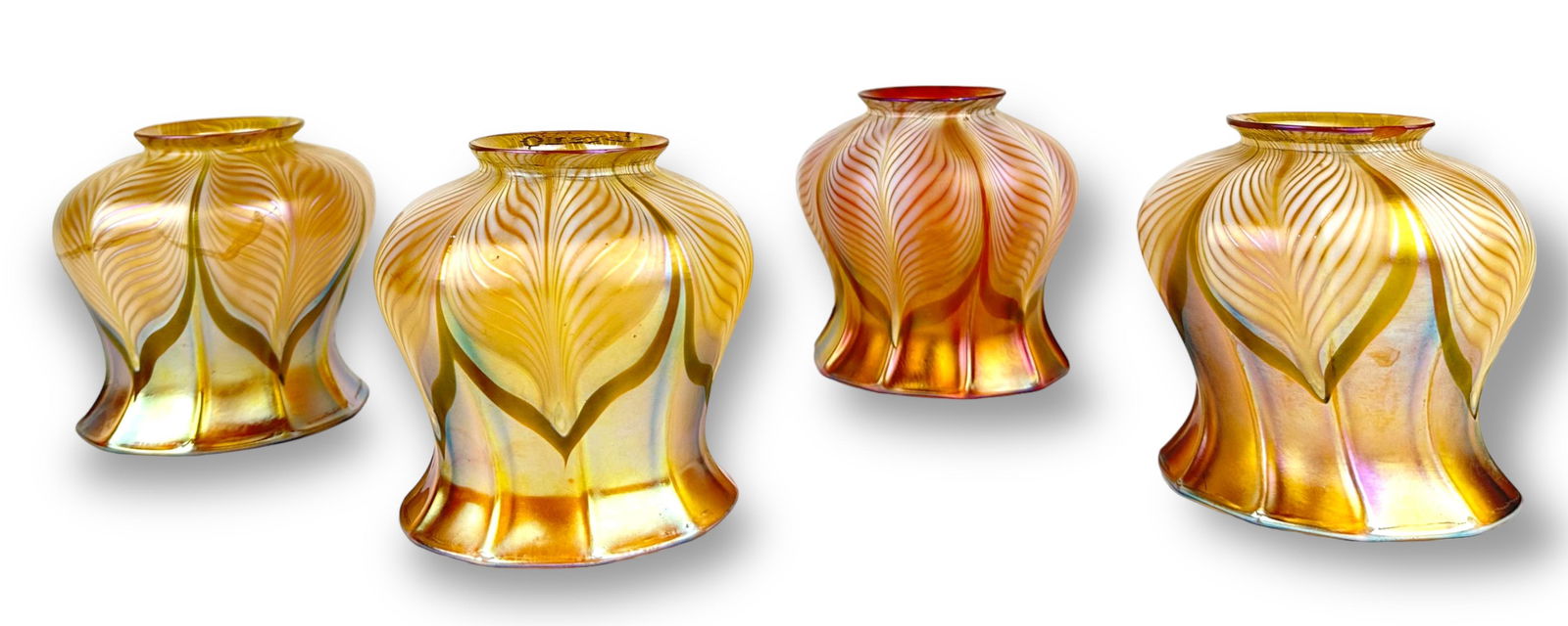 (4) Quezal Iridescent Pulled Feather Lamp Shades (1 of 8)