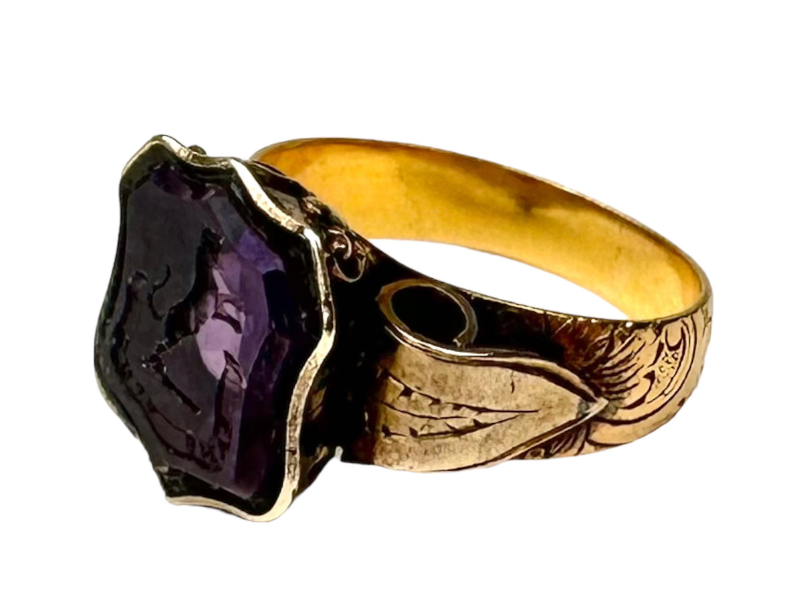 14K Gold & Amethyst Intaglio Family Crest Ring: Antique Tested 14k Size: 8.5 Weight: 7.3g