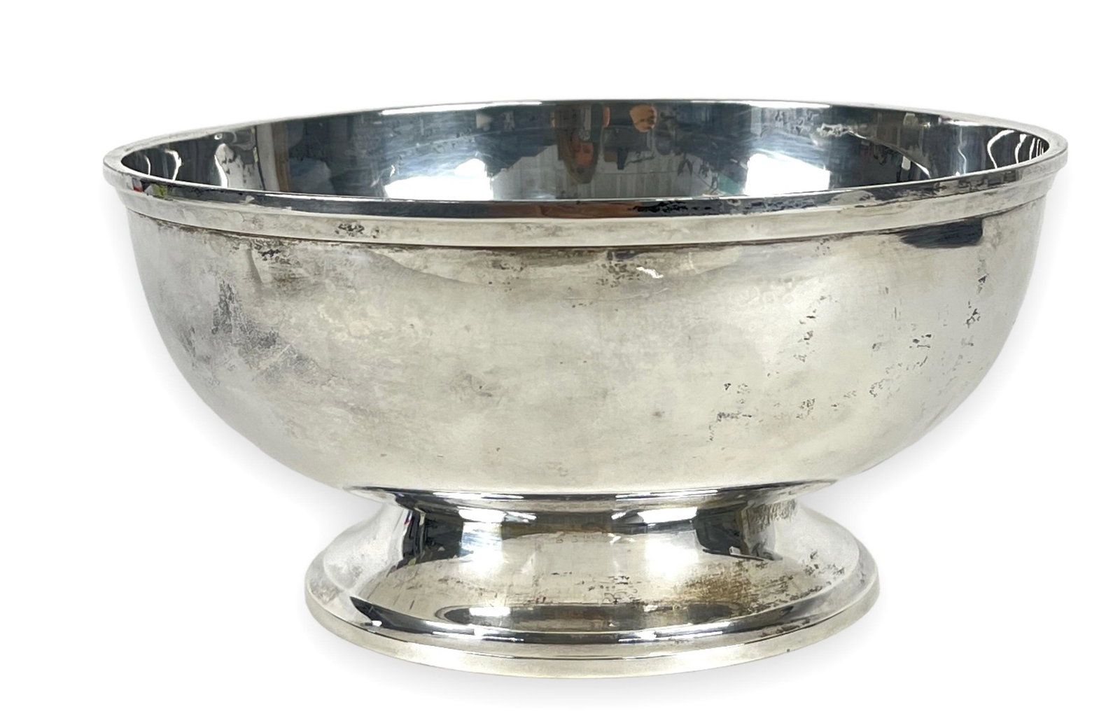 Gorham 9 3/4" Diameter Sterling Silver Bowl: #42622 Good vintage condition, light surface scratches visible throughout consistent with use. No Dings or monograms. Weight: 26.1 ozt