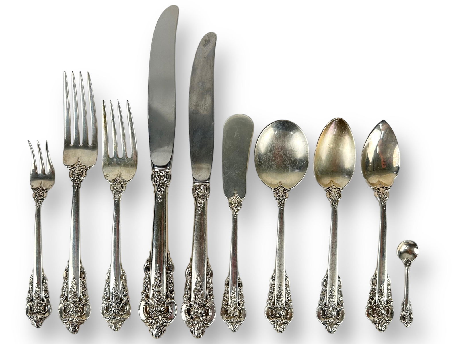 (137 pc) Wallace Grand Baroque Flatware Set (1 of 9)