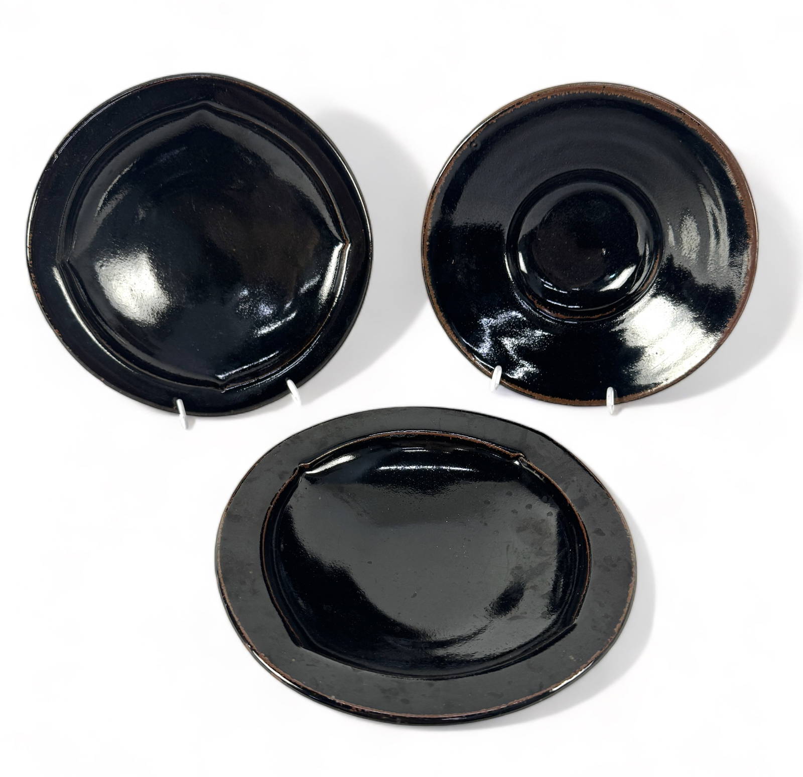 (3) Robert Briscoe Shallow Serving Bowls Auction