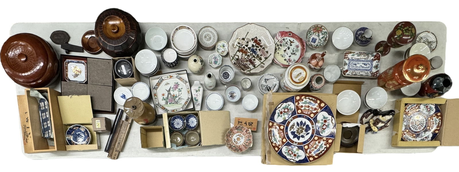 XL Group of 20th Century Asian Tableware (1 of 8)