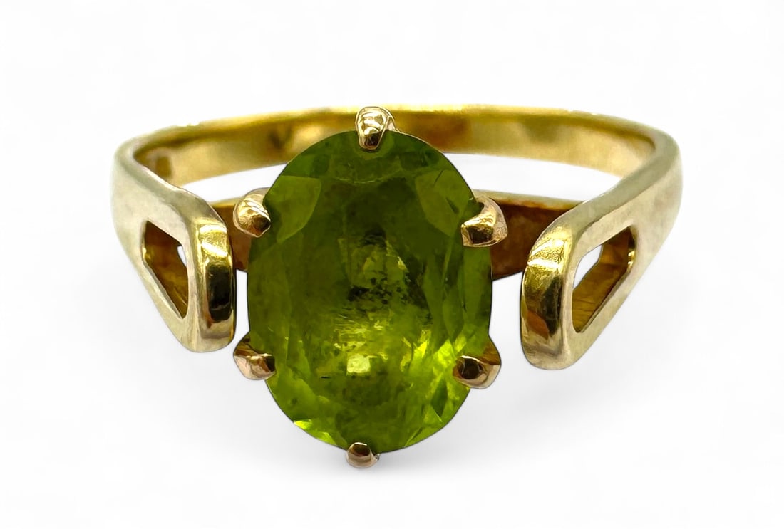 14K Yellow Gold & Peridot Ring (1 of 4)