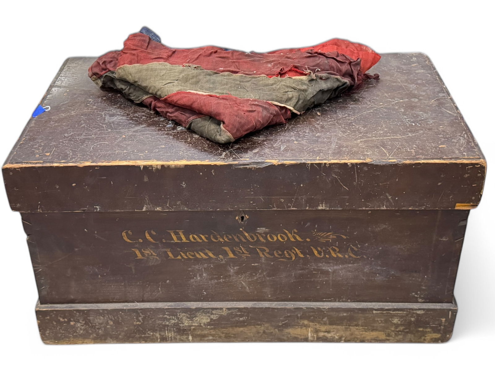 Civil War V.R.C Trunk & 45 Star American Flag (1 of 8)