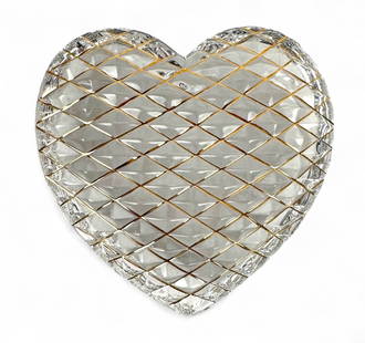 St. Louis Crystal For Hermes Heart Paperweight: Clear quilted pattern with 24K gold detail Size: 3 5/8" x 3 5/8" x 5/8" Condition: Very good with no chips or cracks. 