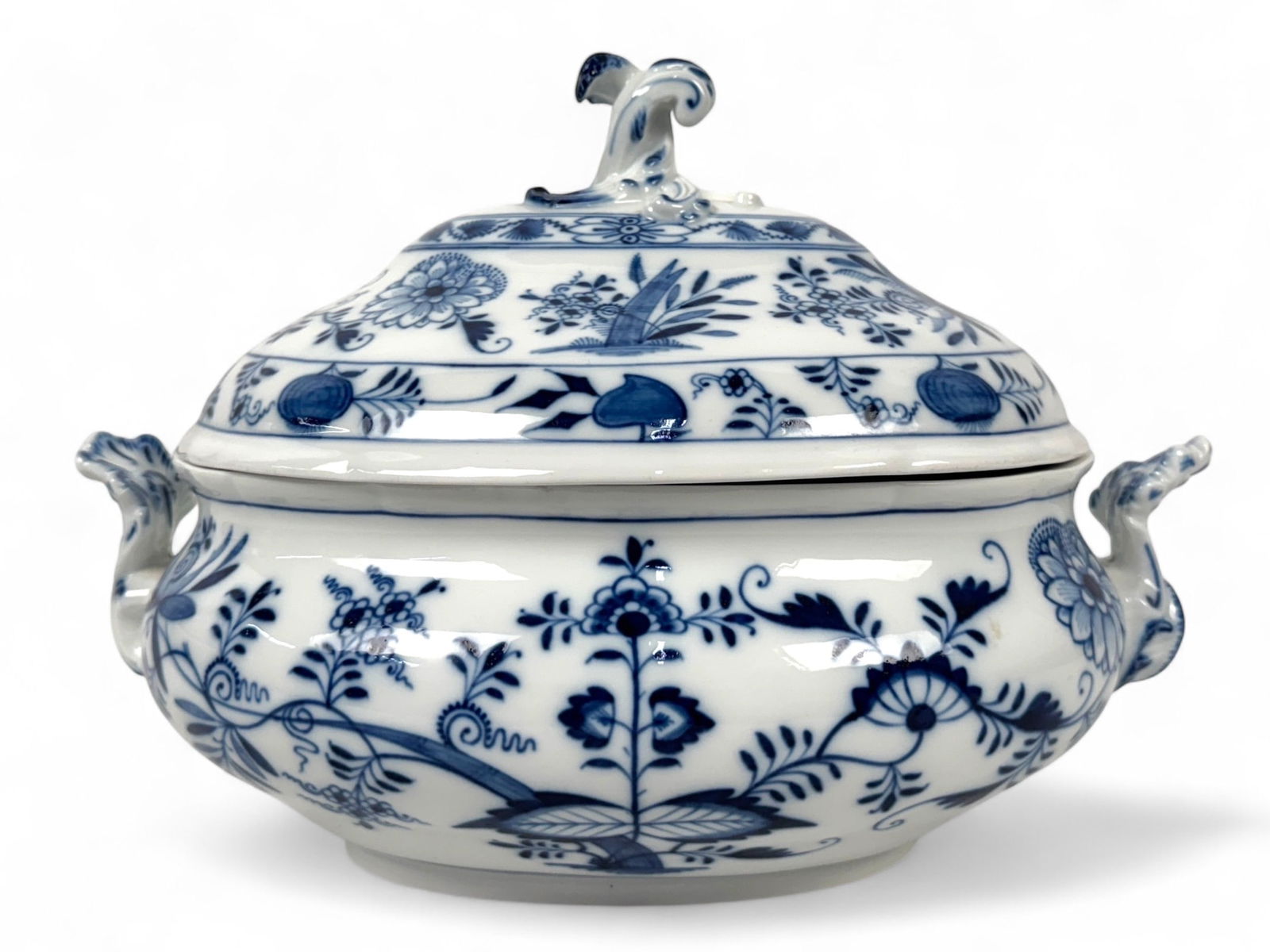 Large Meissen "Blue Onion" Tureen (1 of 4)