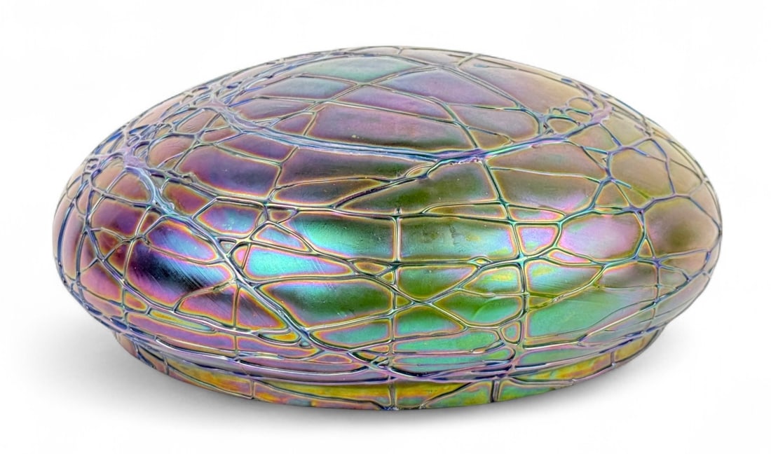 Loetz Iridescent Green Arts & Crafts Lamp Shade (1 of 5)