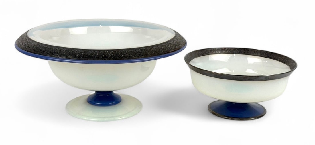 (2pc) Fry Foval Silver Overlay Delft Blue Opalescent Bowls: Unmarked Large Bowl: 6" x 12" Small Bowl: 3 3/4" x 7 7/8" Condition: Some tarnishing to the silver. Otherwise, very good with no chips or cracks.